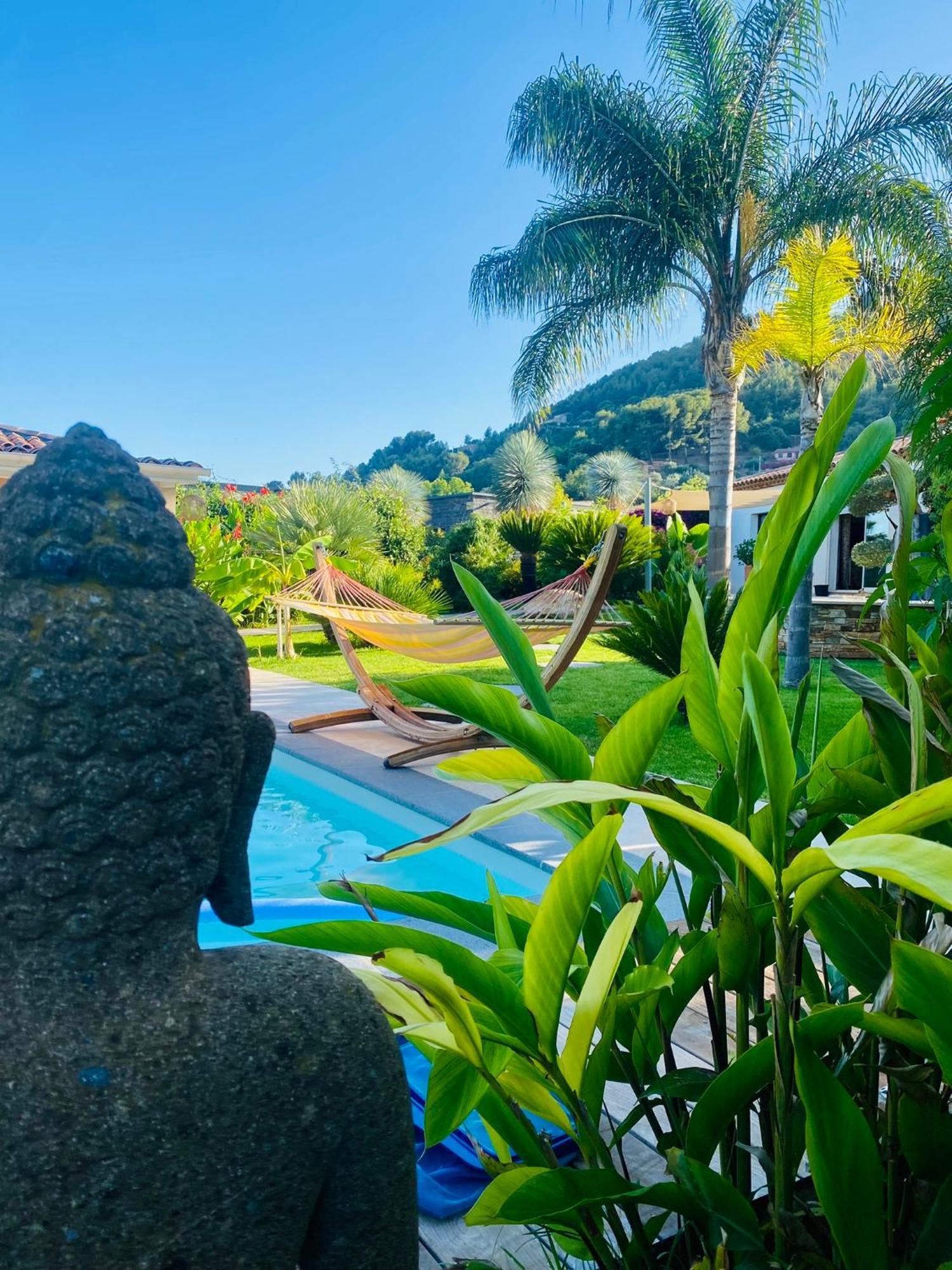 Le Cocoon Lodge Du Gapeau & Massage Solliès-Pont エクステリア 写真